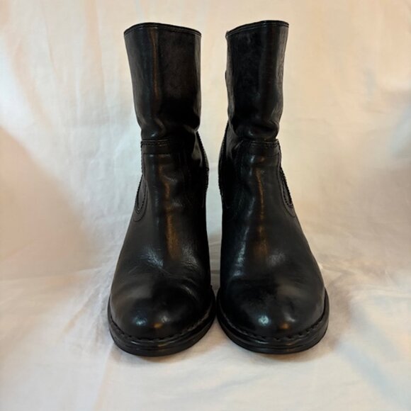 Frye "Lara Short Slouch" Heeled Ankle Bootie, Black, Size 7 .5M - Picture 5 of 15